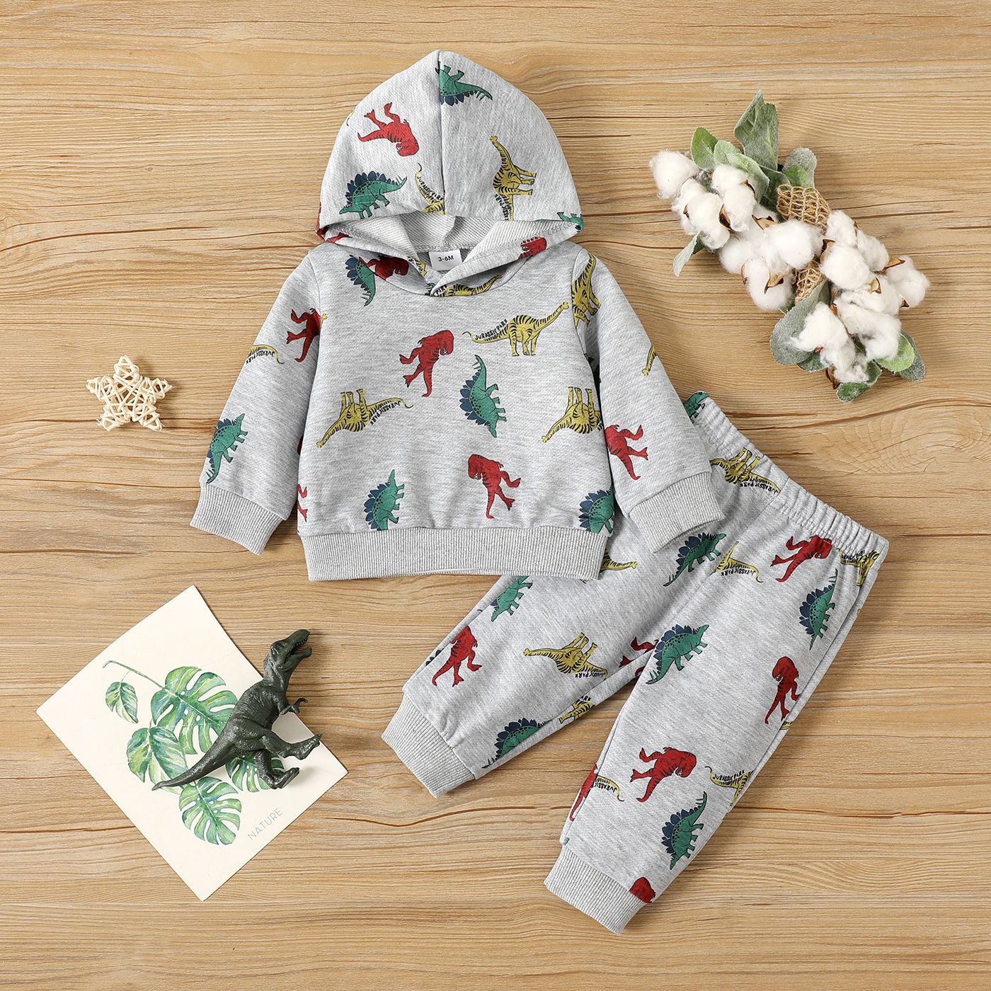 

2pcs Baby Boy Allover Dinosaur Print Grey Long-sleeve Hoodie and Sweatpants Set