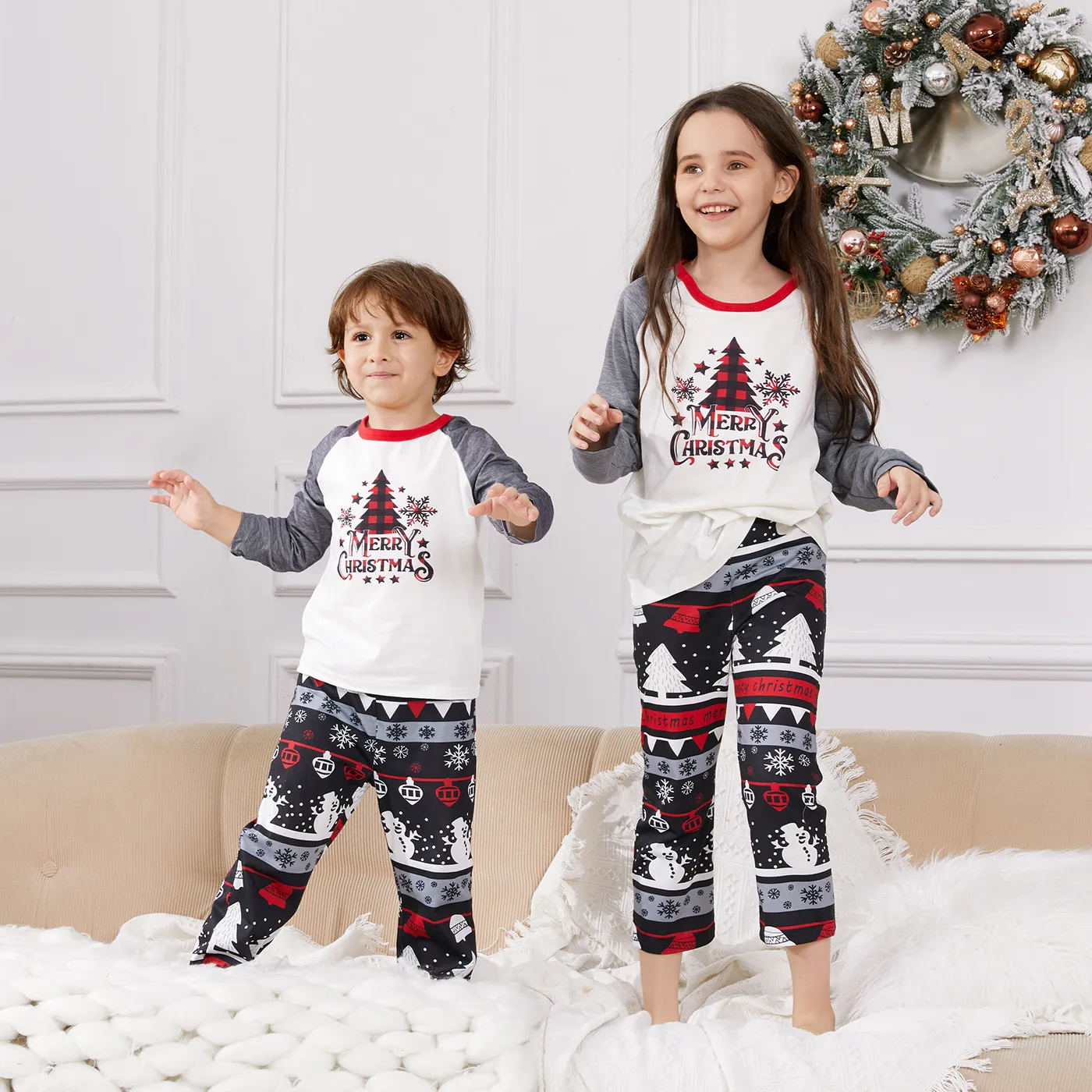 Christmas Tree Snowflake And Letters Print Grey Family Matching Long-sleeve Pajamas Sets (Flame Resistant)