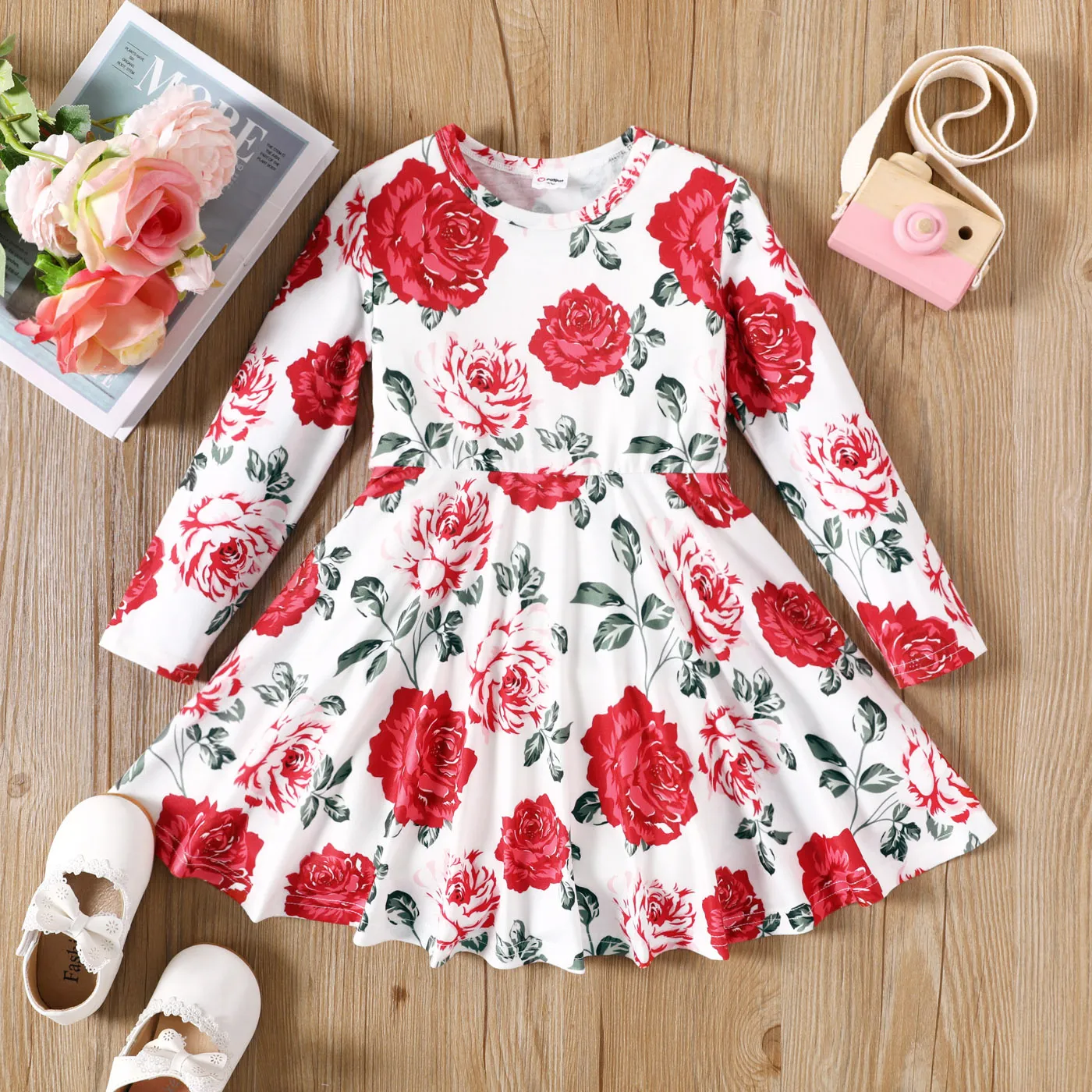 

Toddler Girl Sweet Floral Print Long-sleeve Dress