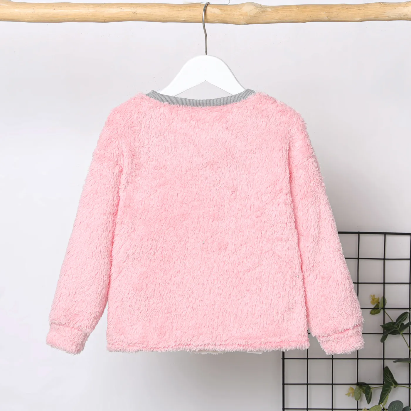 Kid Girl Sweet Colorblock Fleece Pullover Sweatshirt  image 2