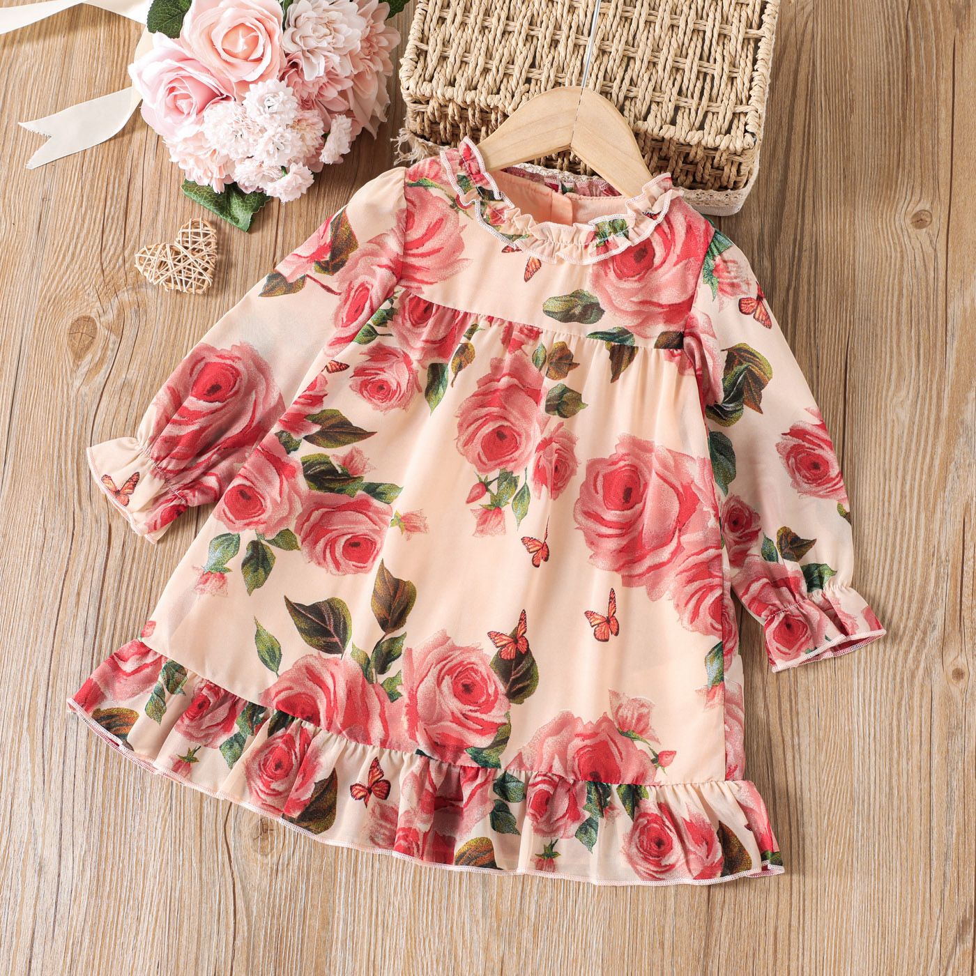 

Toddler Girl Sweet Floral Print Ruffle Long-sleeve Chiffon Dress