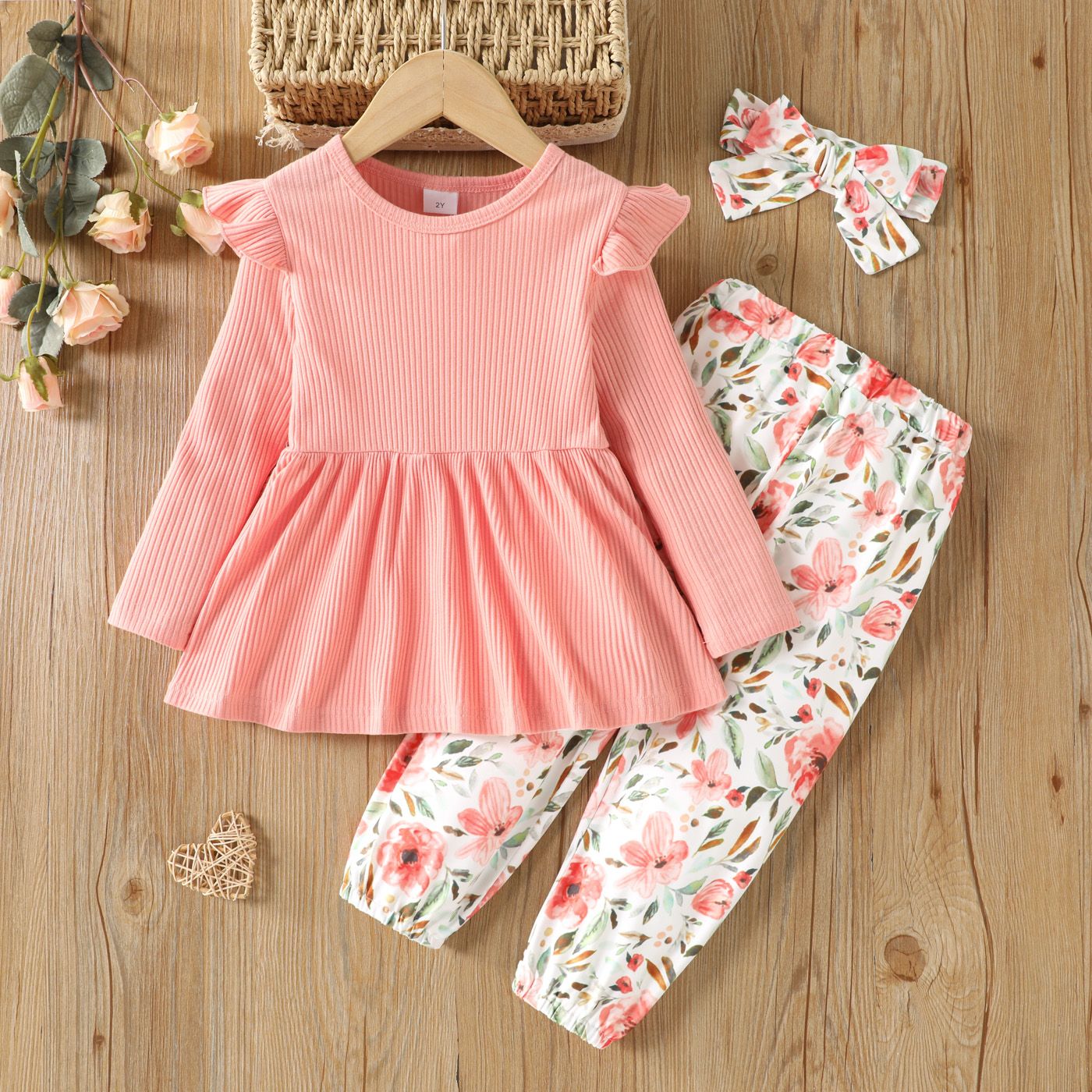 

2pcs Toddler Girl Sweet Ribbed Peplum Tee and Floral Print Pants Set