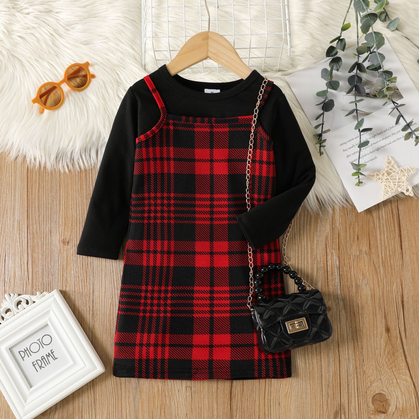 

2pcs Toddler Girl Trendy Plaid Cami Dress and Black Tee Set