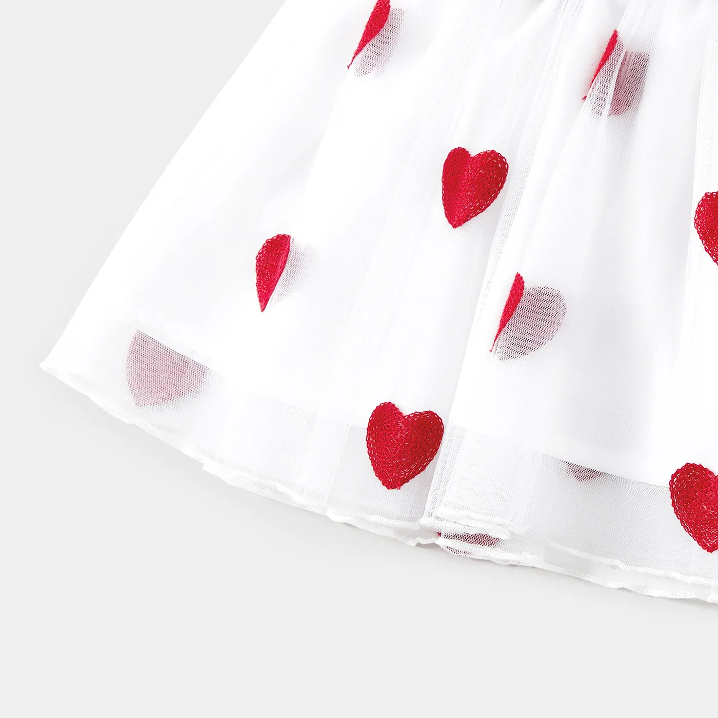 Family Matching Solid Spliced Allover Heart Embroidered Mesh Dresses and Short-sleeve Colorblock Ribbed T-shirts Sets  image 5