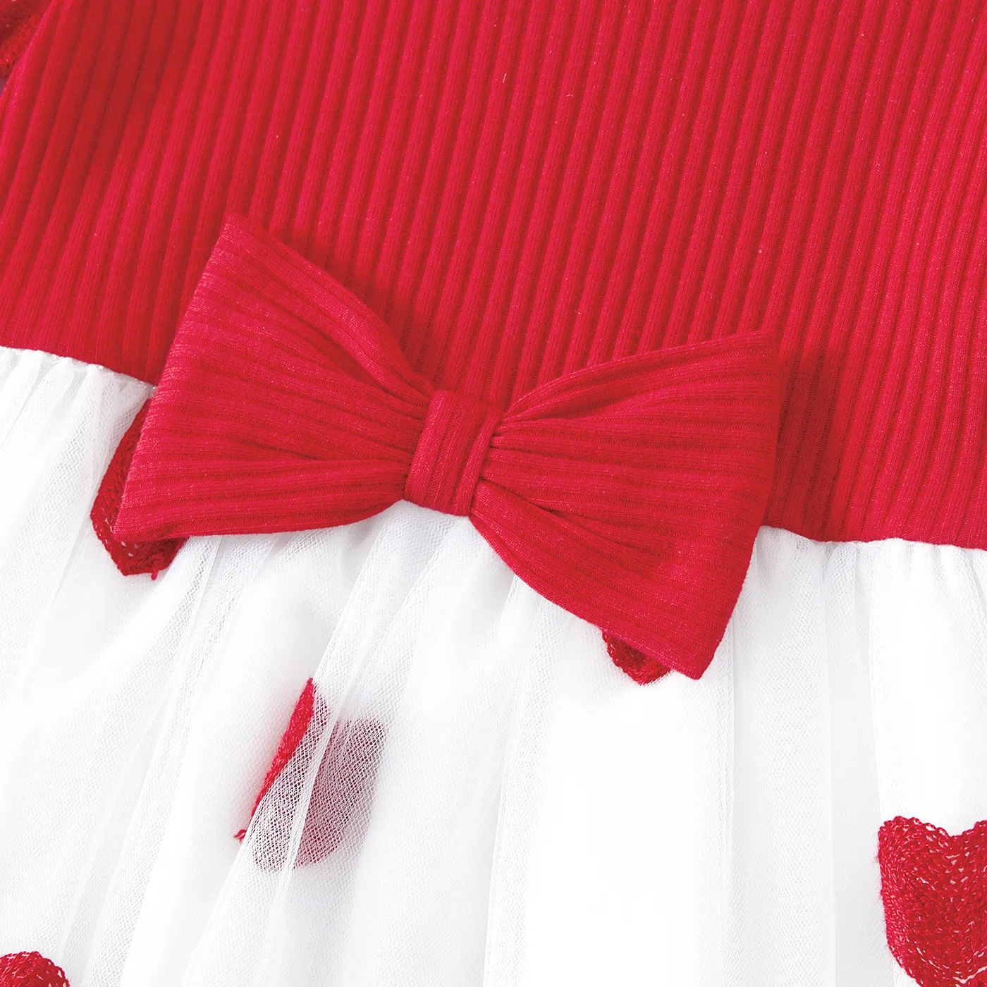 Family Matching Solid Spliced Allover Heart Embroidered Mesh Dresses and Short-sleeve Colorblock Ribbed T-shirts Sets  image 4