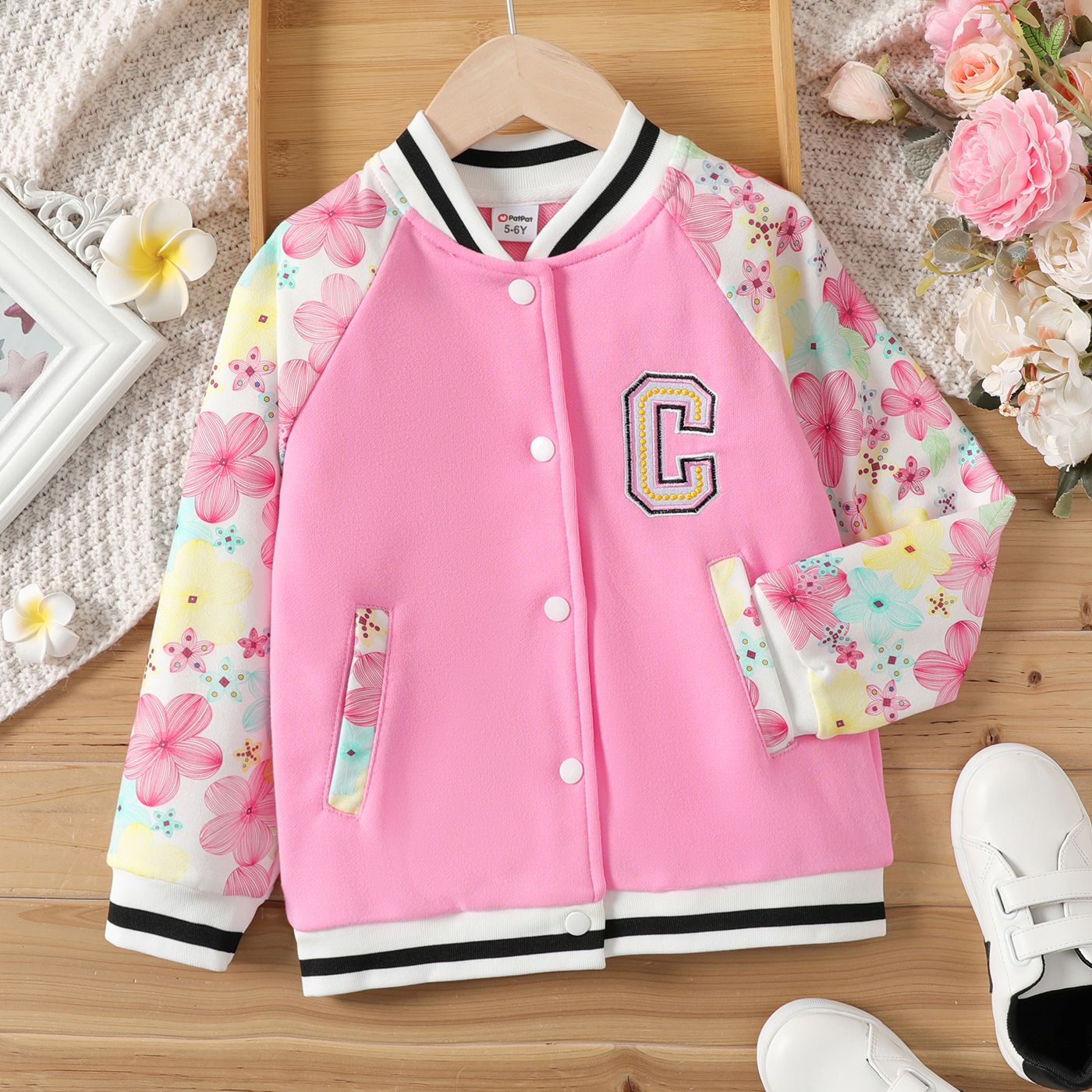 

Kid Girl Floral Print Letter Embroidered Raglan Sleeve Bomber Jacket