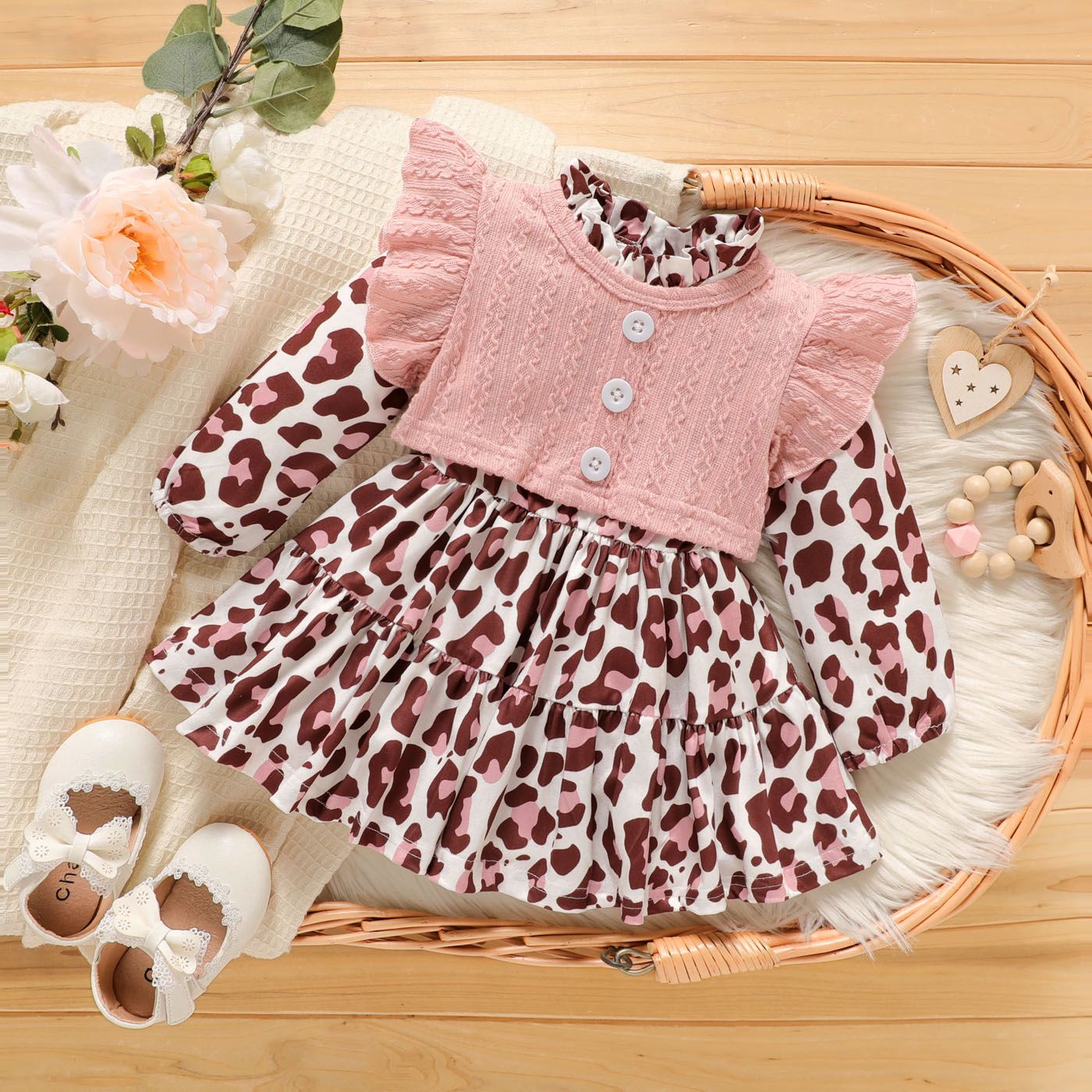 

2pcs Baby Girl Leopard Print Frill Neck Long-sleeve Dress and Cable Knit Ruffle-sleeve Cro Top Set