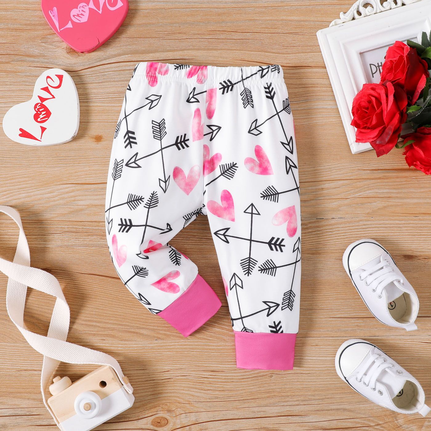 Baby Boy/Girl Allover Heart & Arrow Print Pants