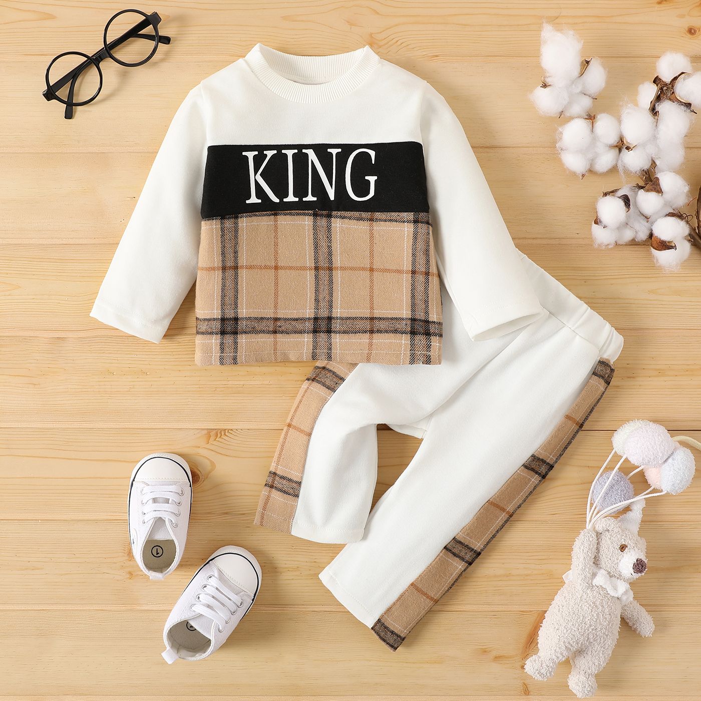 

2pcs Baby Boy 95% Cotton Long-sleeve Letter Print Spliced Plaid Sweatshirt and Sweatpants Set