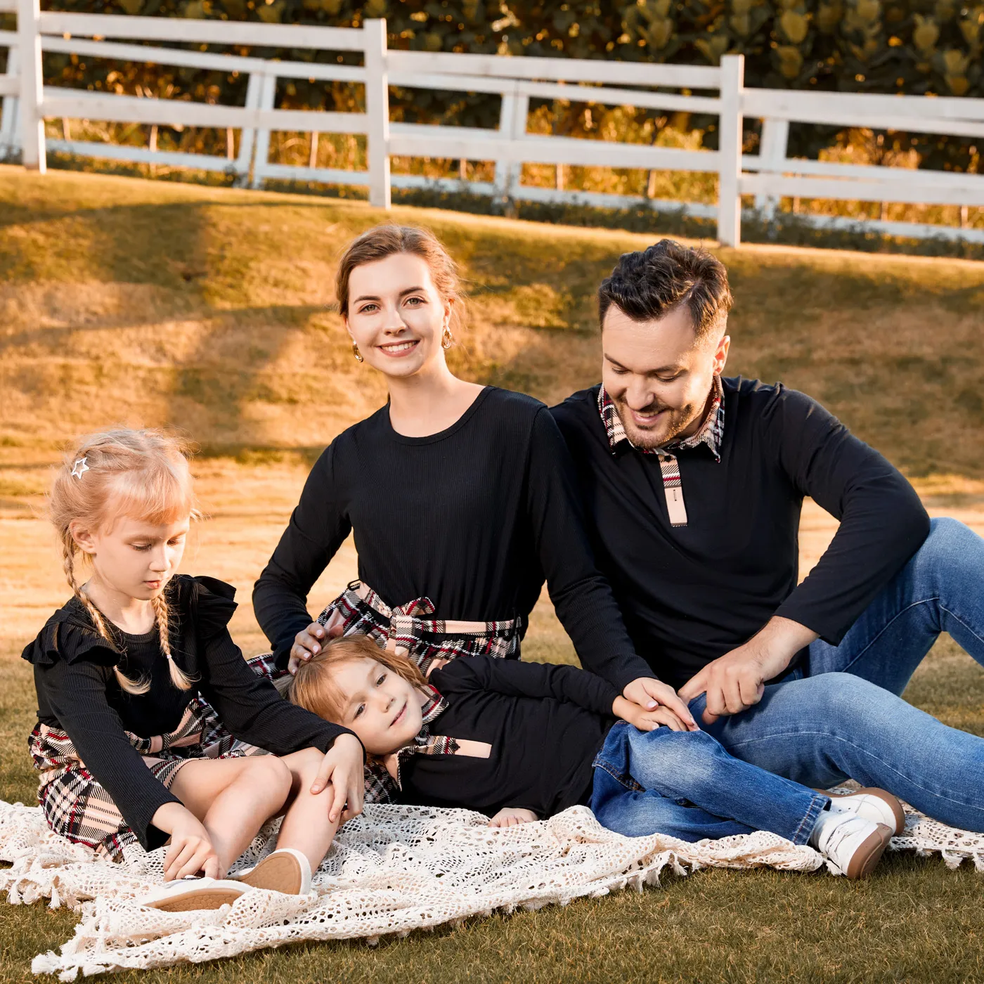 Family Matching Black Long-sleeve Splicing Plaid Dresses and Polo Shirts Sets  image 5