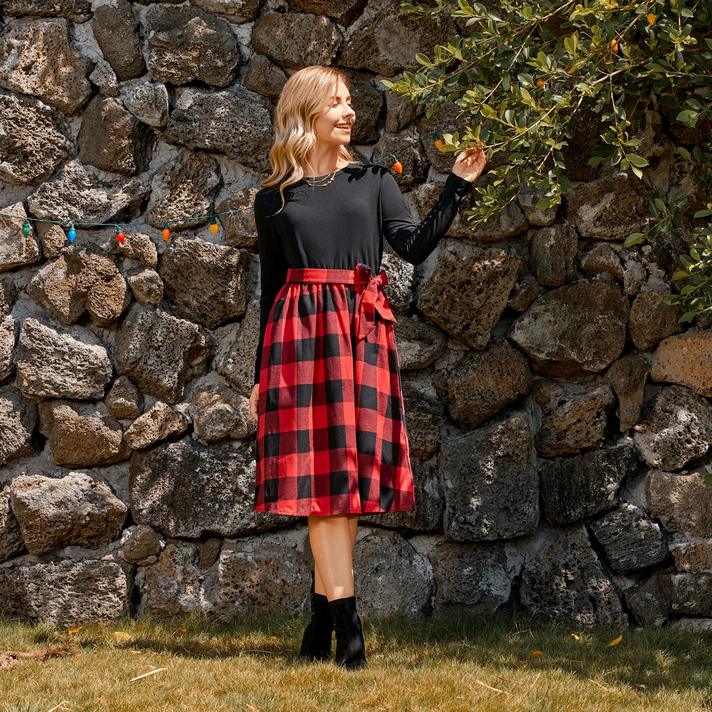 Red Plaid Splicing Black Long-sleeve Dresses and Shirts Sets Black image 6