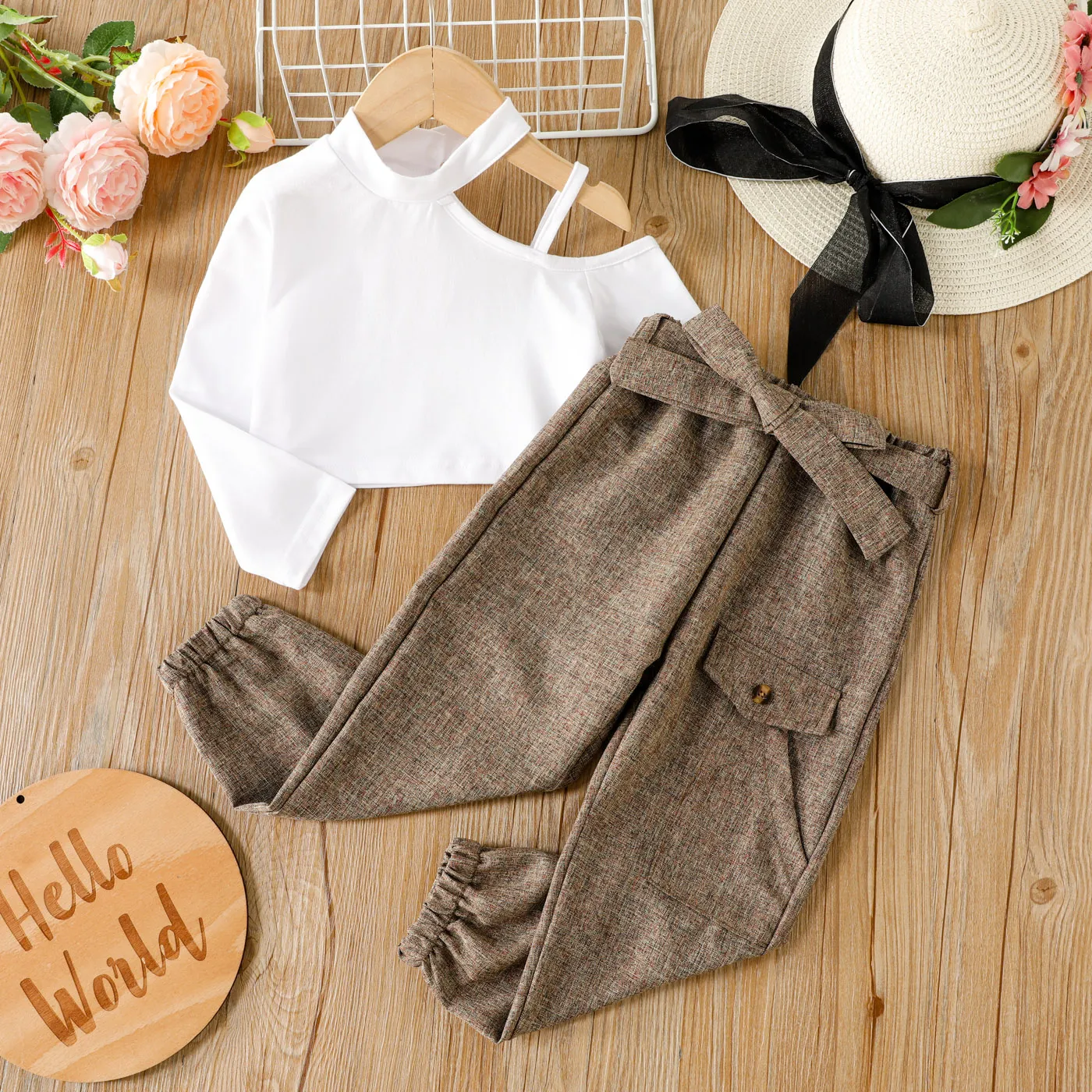 

2pcs Toddler Girl Trendy One Shoulder Tee and Belted Pants Set