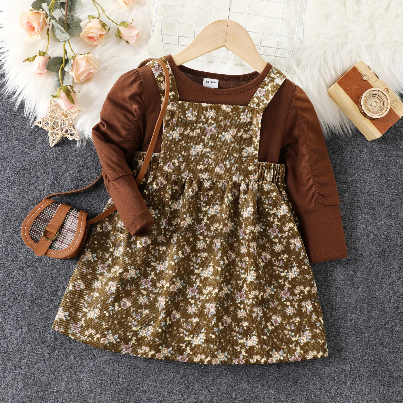 

2pcs Toddler Girl Sweet Puff-sleeve Tee and Floral Print Corduroy Overall Dress Set