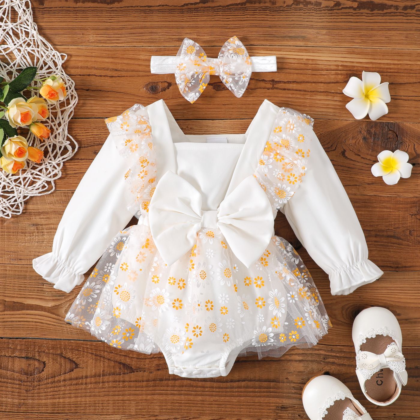 

2pcs Baby Girl Bow Front Square Neck Long-sleeve Spliced Floral Print Mesh Romper with Headband Set