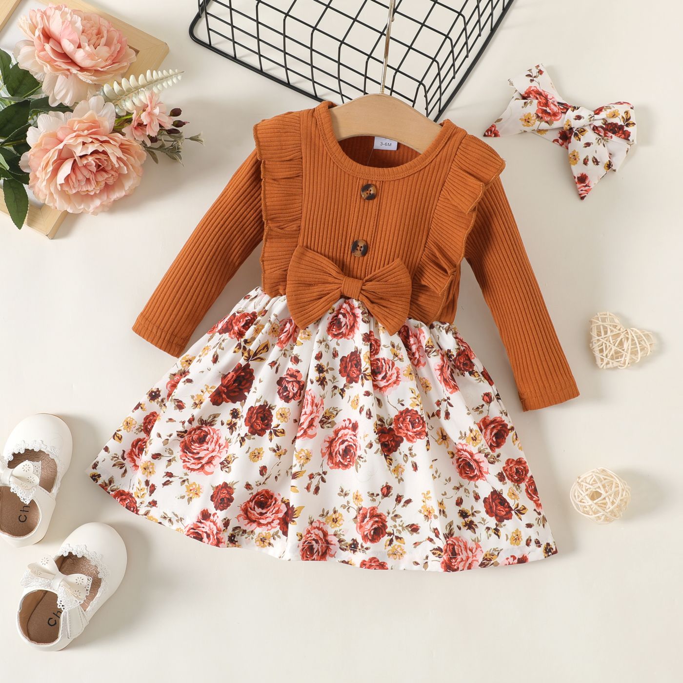 

2pcs Baby Girl Floral Print & Solid Ribbed Spliced Ruffled Sleeveless or Long-sleeve Dress & Headband Set