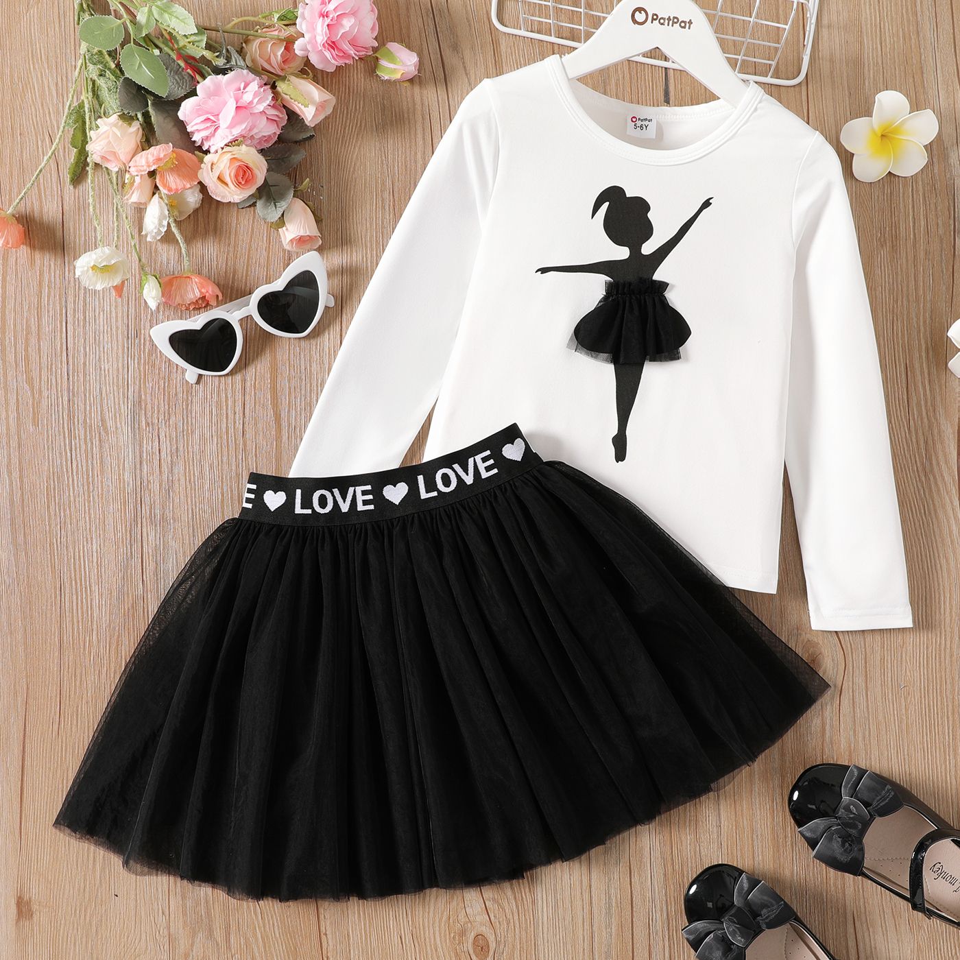 

2pcs Kid Girl 3D Figure Design Long-sleeve Tee and Mesh Skirt Set