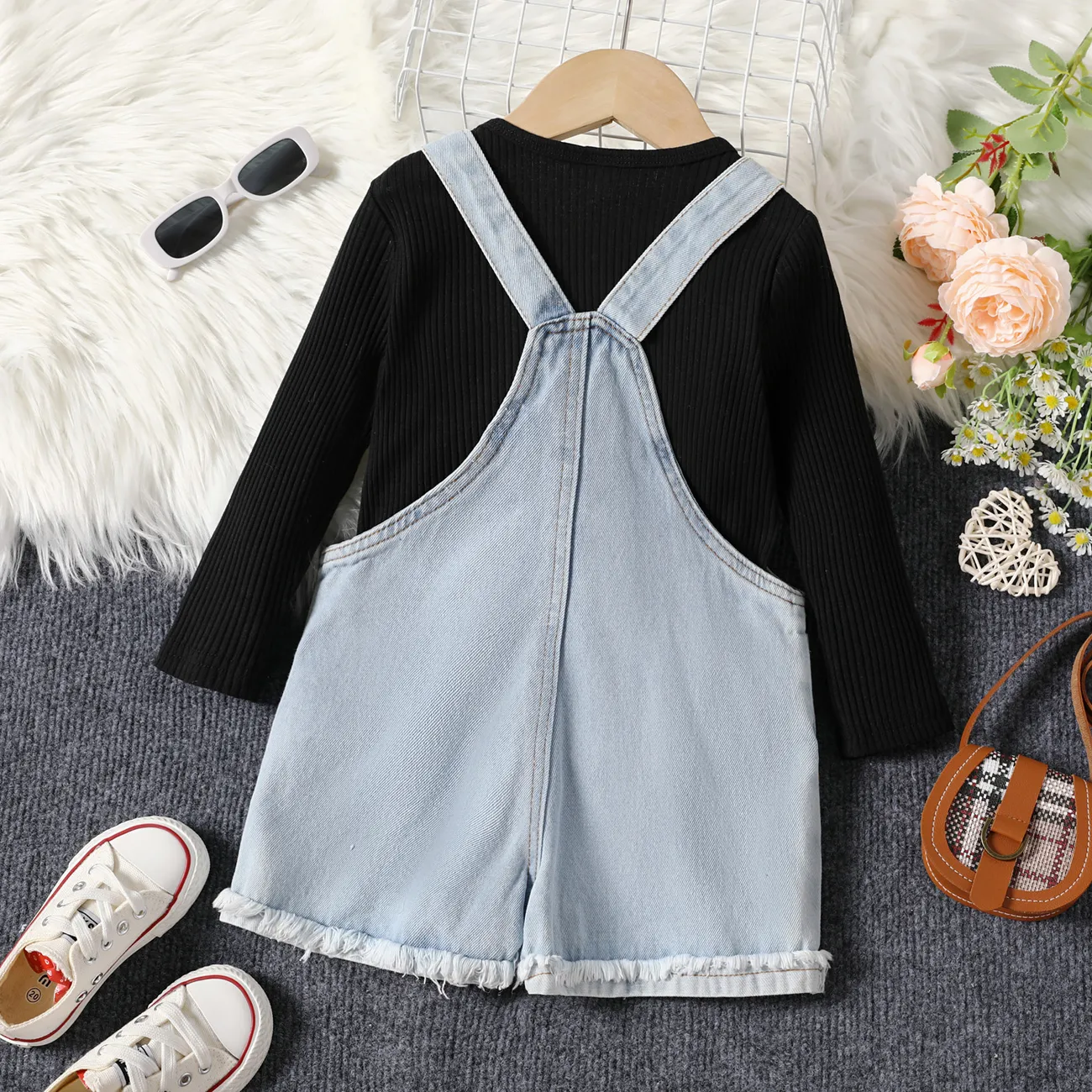 2pcs Toddler Girl Trendy Adjustable Cotton Denim Overalls Shorts and Ribbed Tee Set Black big image 1