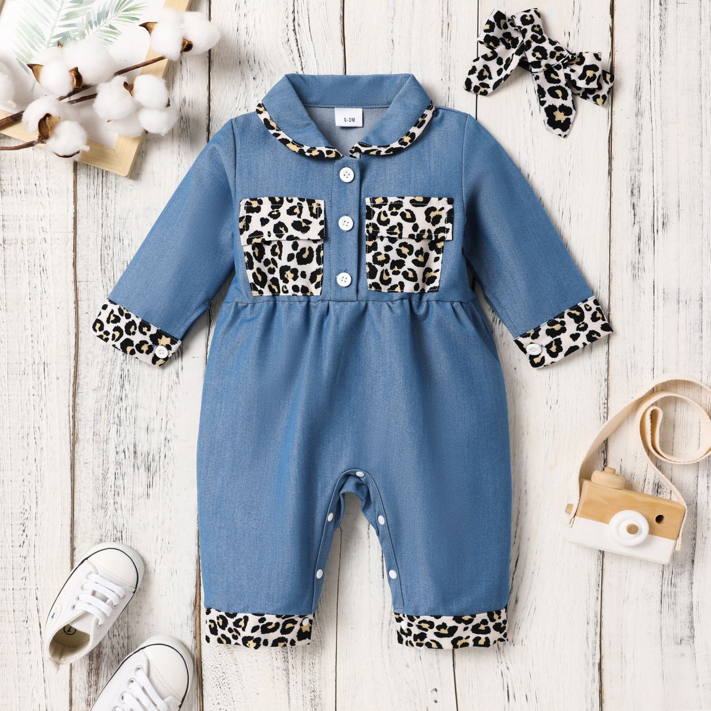

2pcs Baby Girl Leopard Spliced Blue Imitation Denim Long-sleeve Jumpsuit with Headband Set