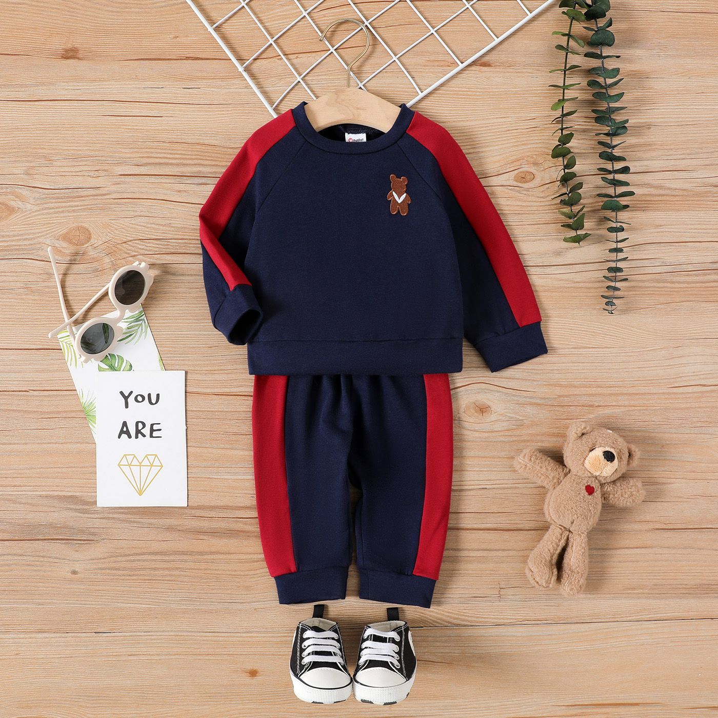 2pcs Baby Boy/Girl Bear Embroidered Long-sleeve Colorblock Sweatshirt And Sweatpants Set