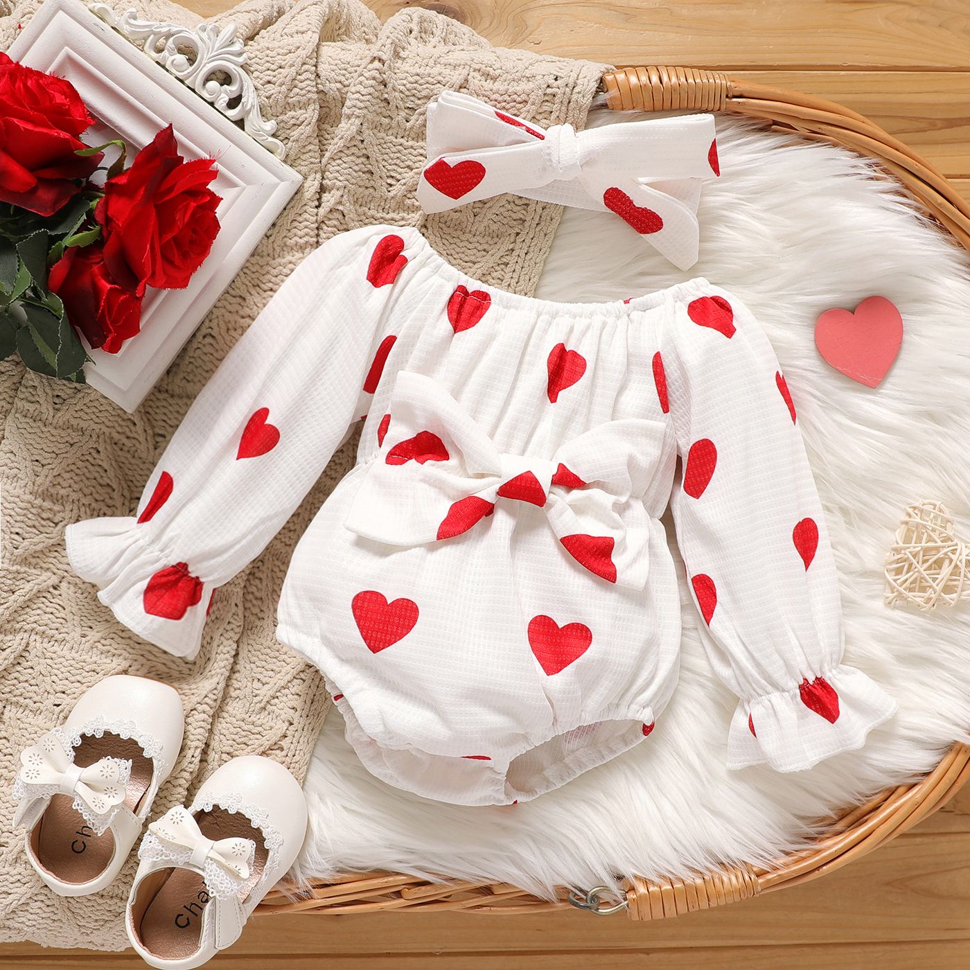 Valentine's Day 2pcs Baby Girl Allover Heart Print Bow Front Off Shoulder Long-sleeve Romper & Headband Set
