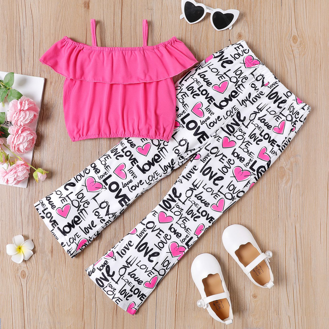 

2pcs Kid Girl Flounce Camisole and Letter Heart Print Pants Set