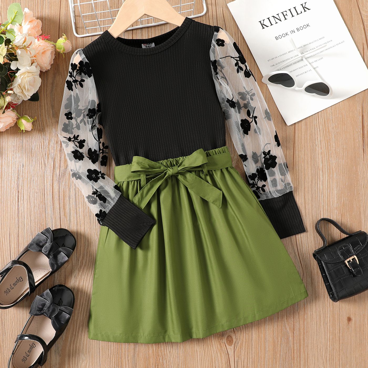 

2pcs Kid Girl Floral Mesh Sleeve Tee and Belted Skirt Set