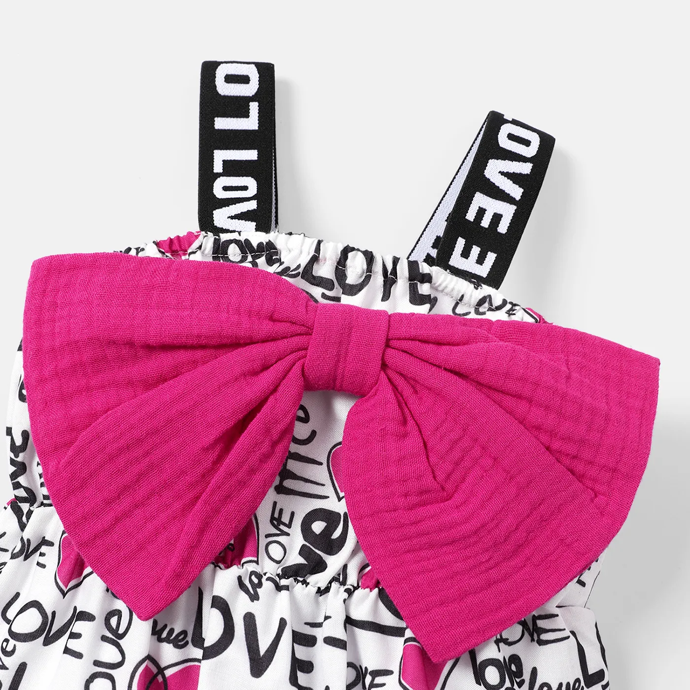 2pcs Baby Girl Allover Heart & Letter Print Bow Front Sleeveless Romper & Headband Set ColorBlock image 3