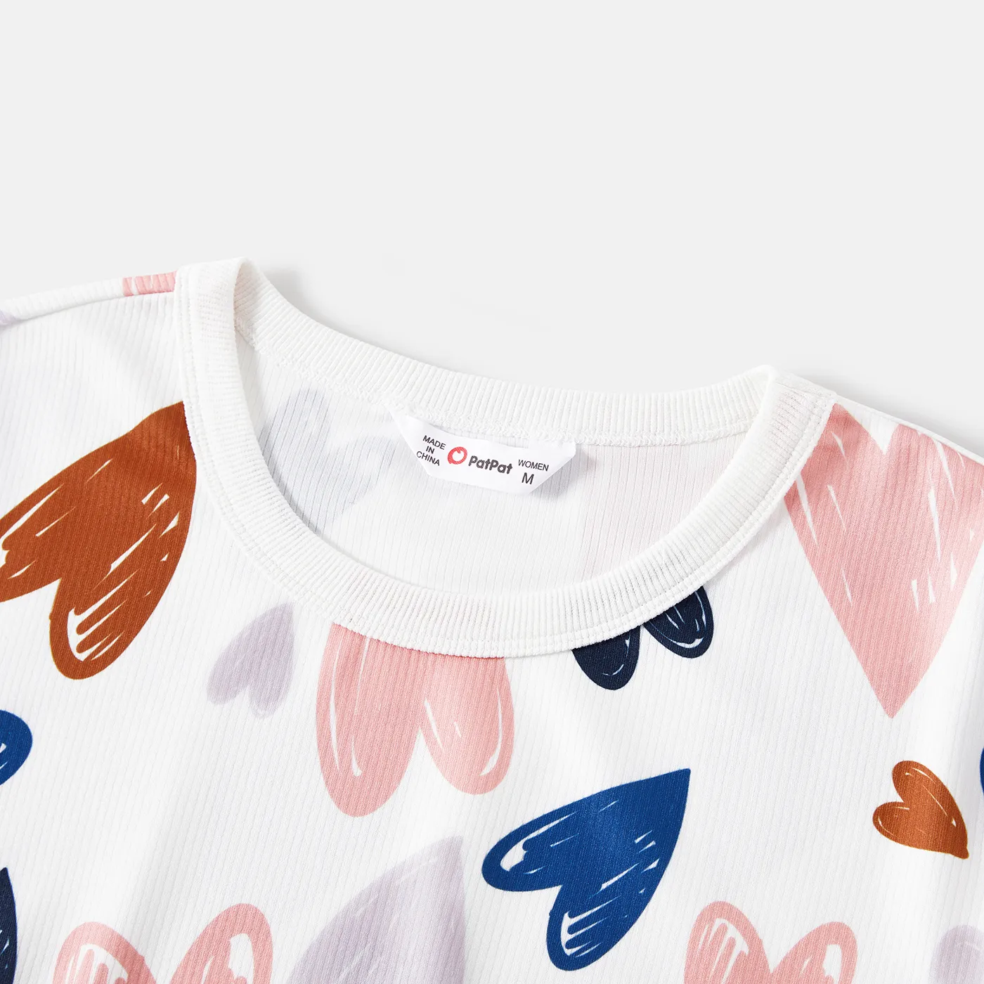 Family Matching Allover Heart Print and Colorblock Ribbed Long-sleeve Sweatshirts  big image 13