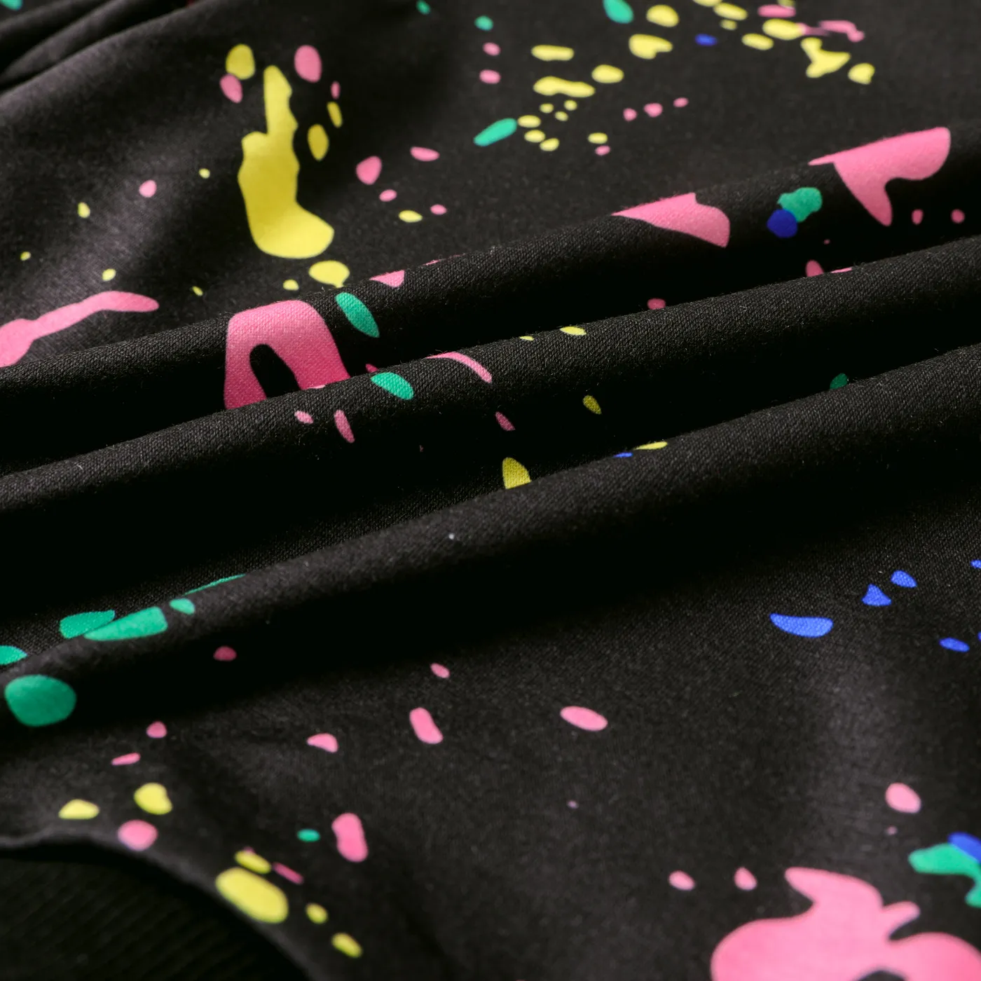 2pcs Toddler Boy Naia Letter Painting Print Sweatshirt and Elasticized Pants Set Black image 5