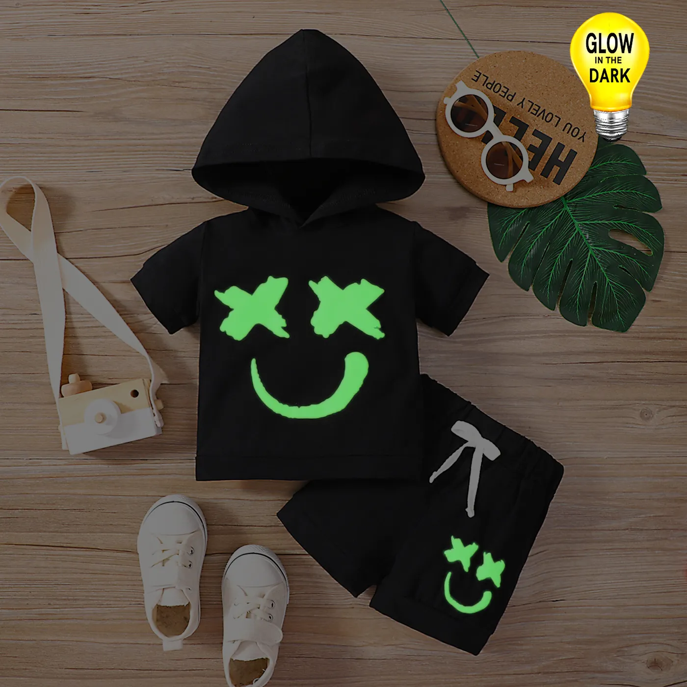 2pcs Baby Boy/Girl 95% Cotton Glow in the Dark Graphic Hooded Short-sleeve Tee & Shorts Set