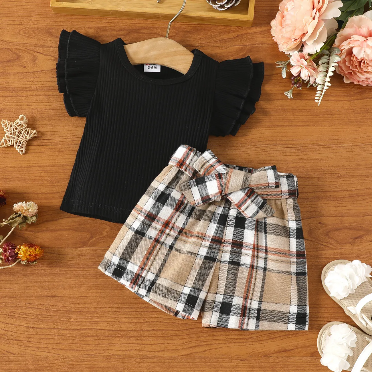 3pcs Baby Girl Solid Cotton Ribbed Flutter-sleeve Top and Plaid Shorts with Belt Set Black big image 1