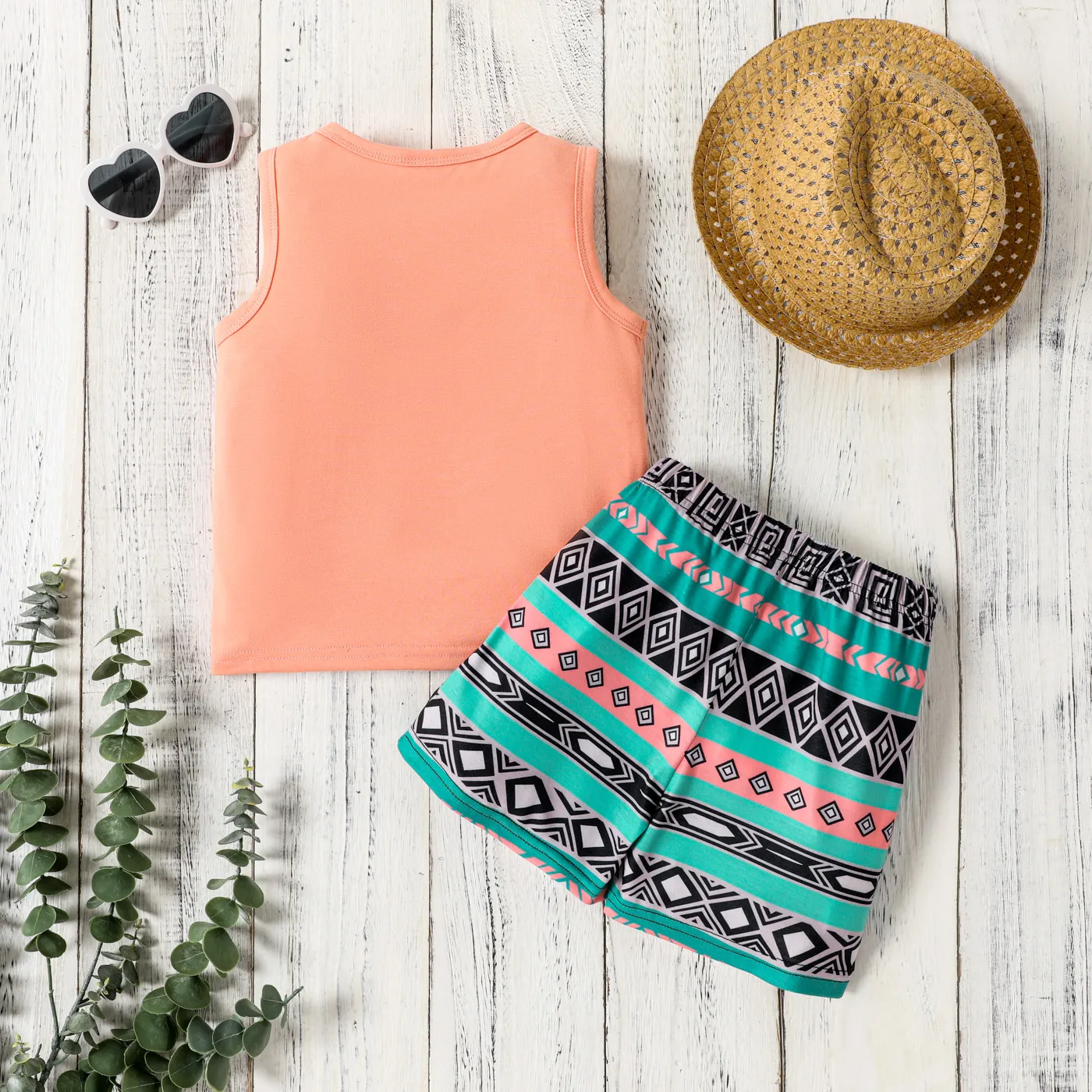 2pcs Toddler Boy Trendy Pocket Design Tank Top and Exotic Shorts Set  image 2