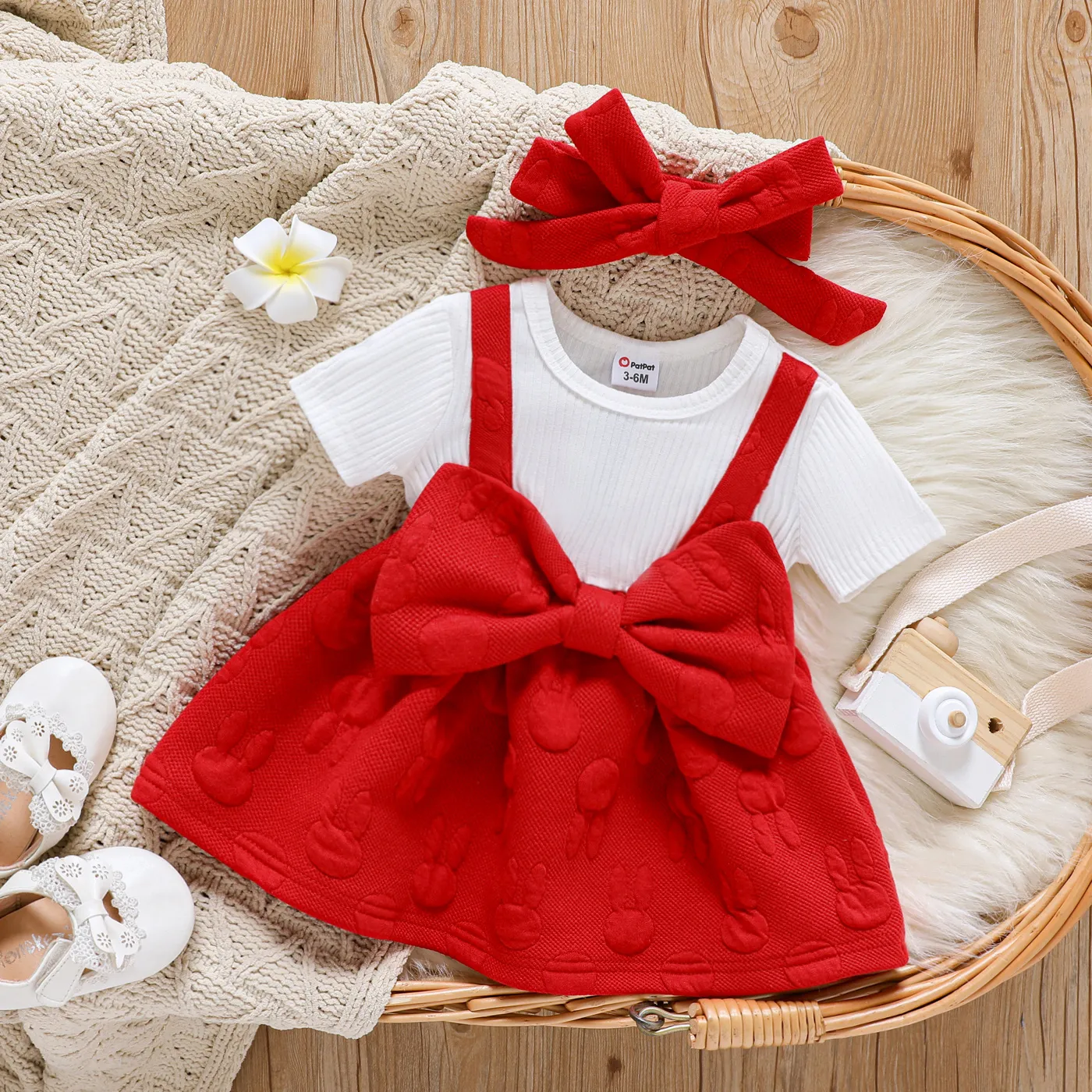 

2pcs Baby Girl Cotton Ribbed Short-sleeve Bow Front Spliced Dress & Headband Set