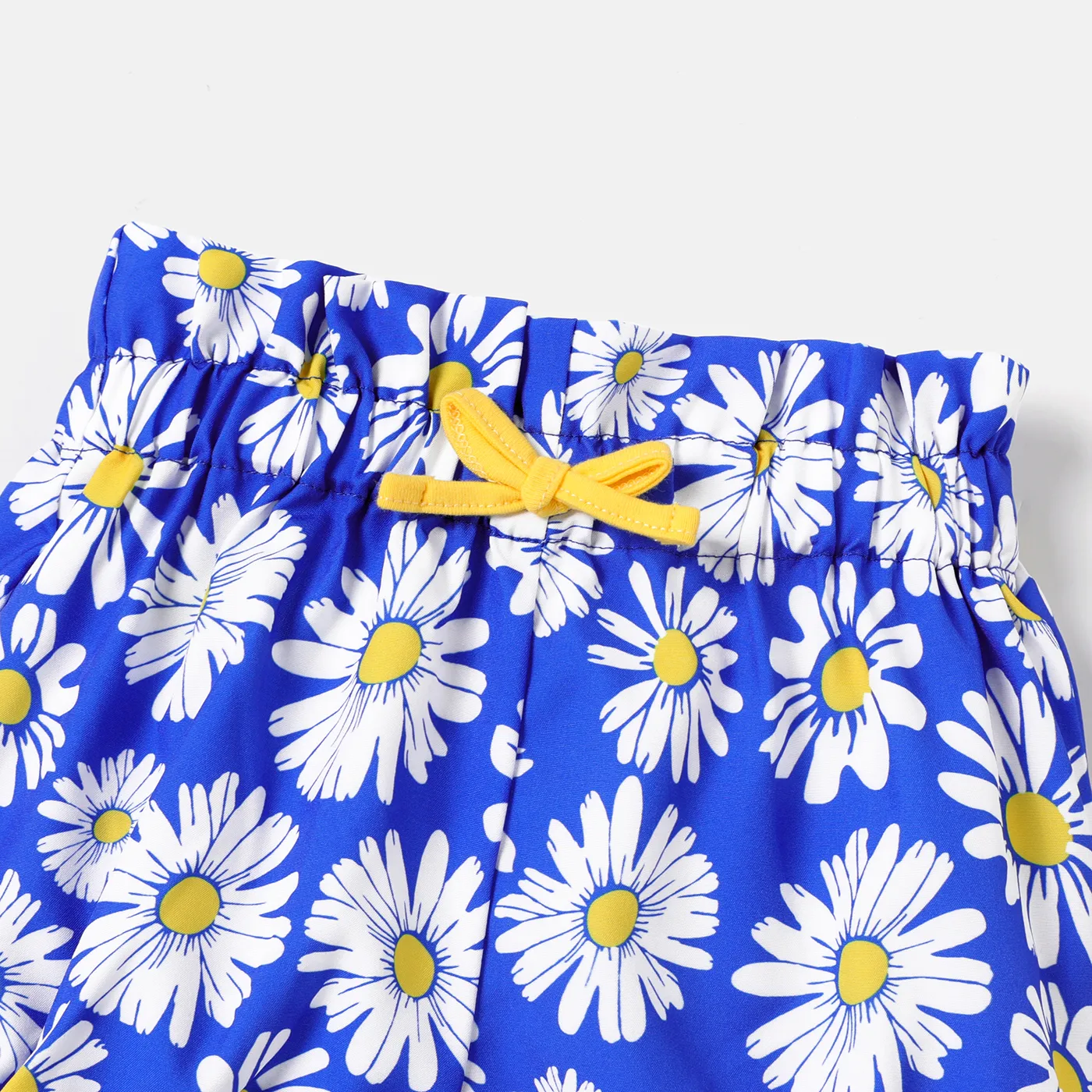 3pcs Baby Girl Cotton Short-sleeve Letter Graphic Romper and Allover Daisy Floral Print Bloomer Shorts & Headband Set  image 5
