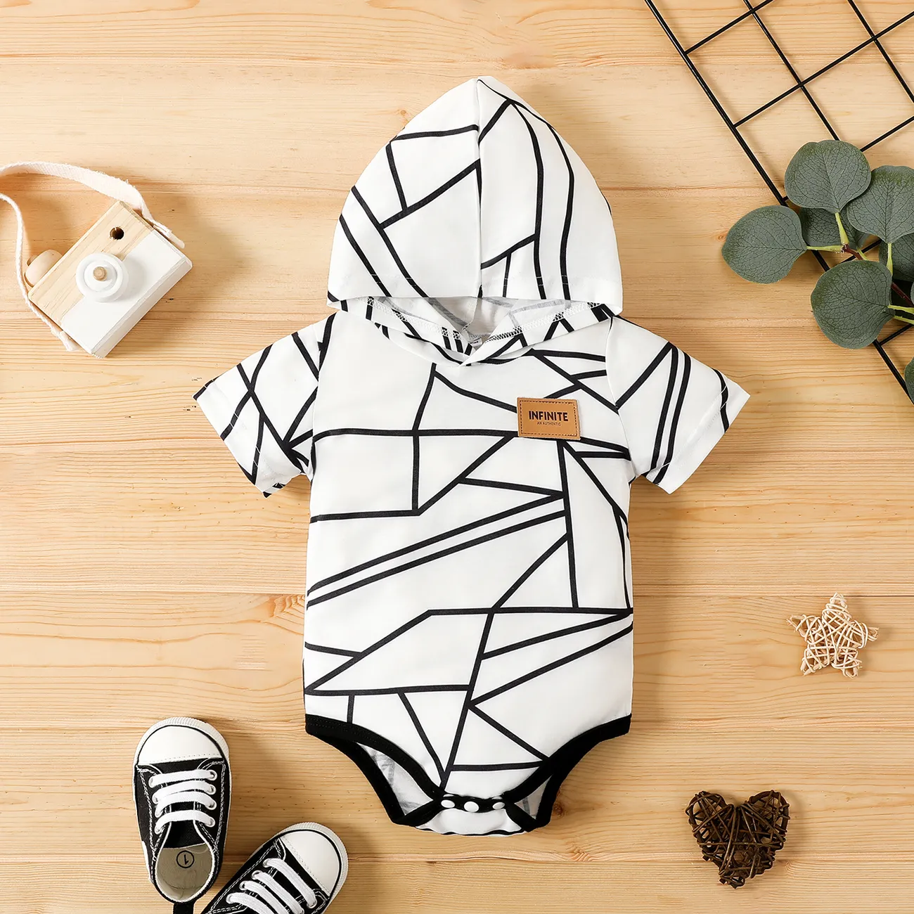 Baby Boy/Girl Badge Detail Allover Geo Print Hooded Short-sleeve Romper or Pants White-A big image 1