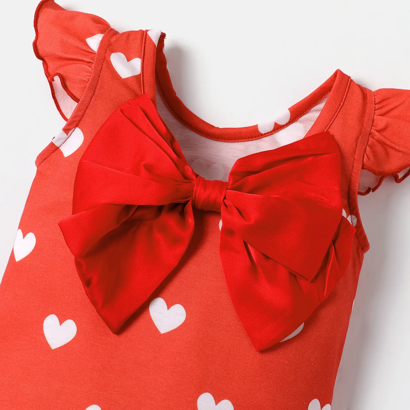 Valentine's Day Baby Girl Allover Heart Print Bow Decor Flutter-sleeve  Naia™ Romper Red image 4