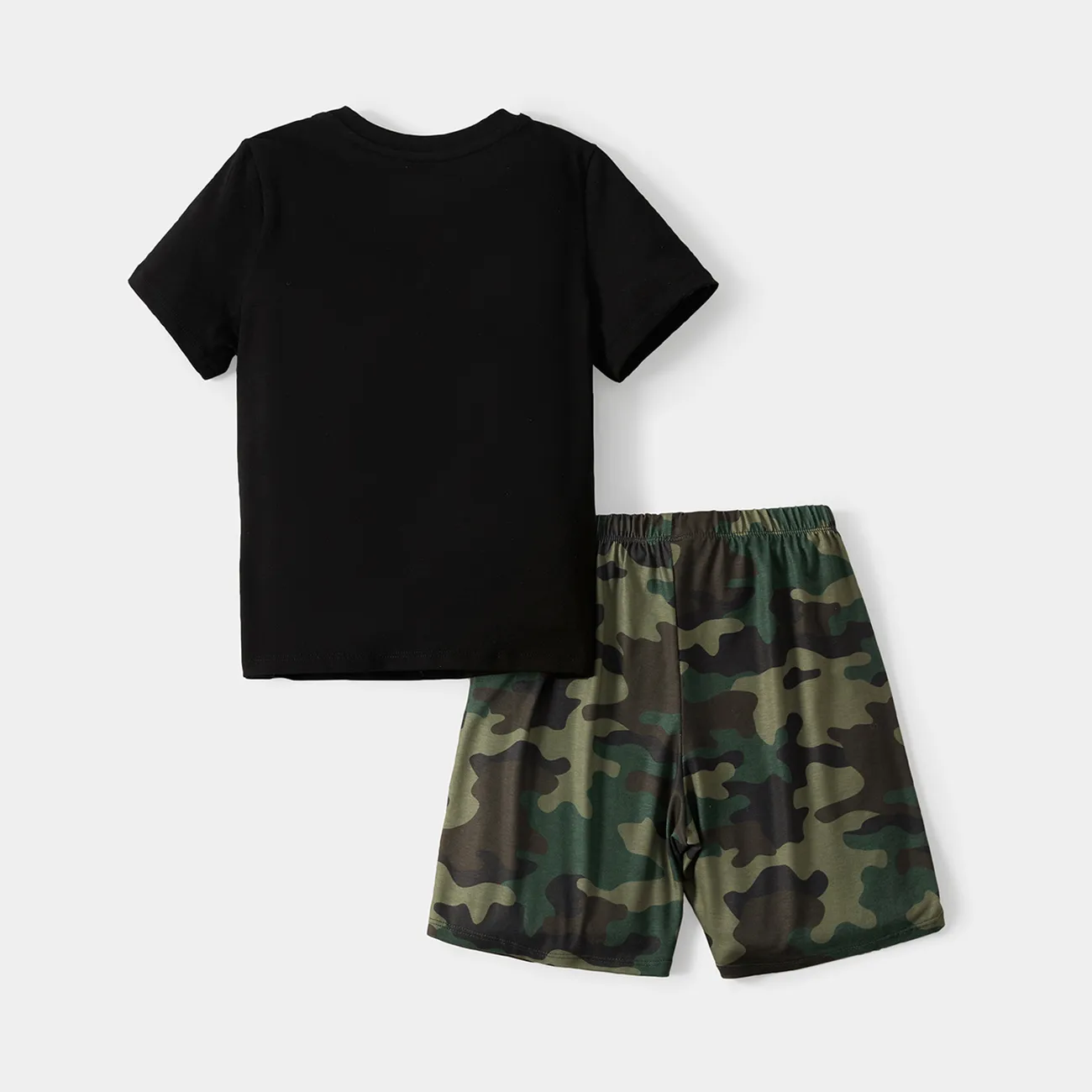 Conjunto de 2 peças de camiseta de manga curta com design de bolso para criança/criança e shorts com estampa de camuflagem Preto big image 1