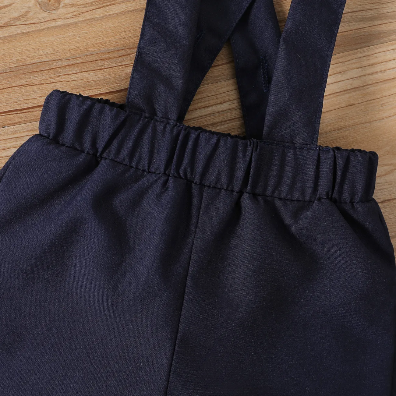 2pcs Baby Boy Allover Anchor Print Short-sleeve Romper and Solid Suspender Shorts Set Blue big image 1