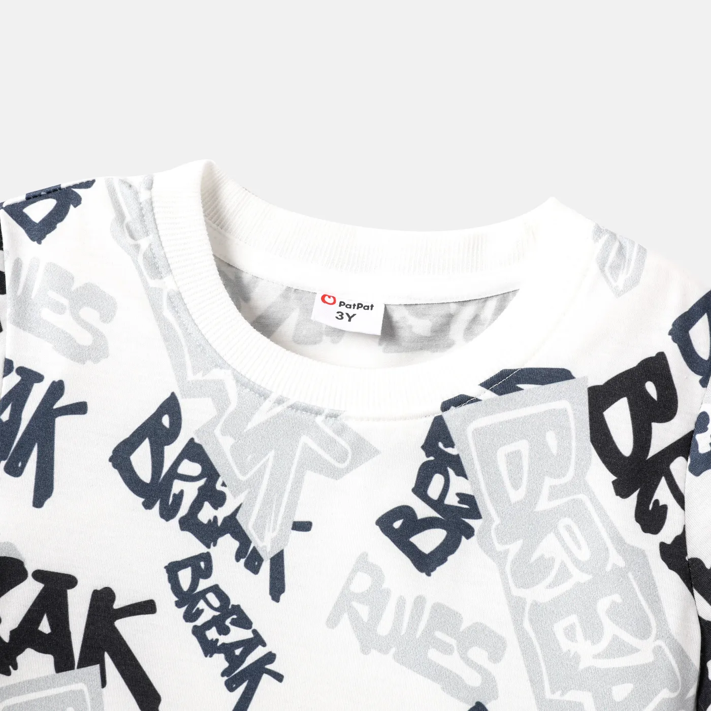 2pcs Toddler Boy Naia Letter Print Short-sleeve Tee and Patchwork Ripped Denim Shorts Set Black image 3