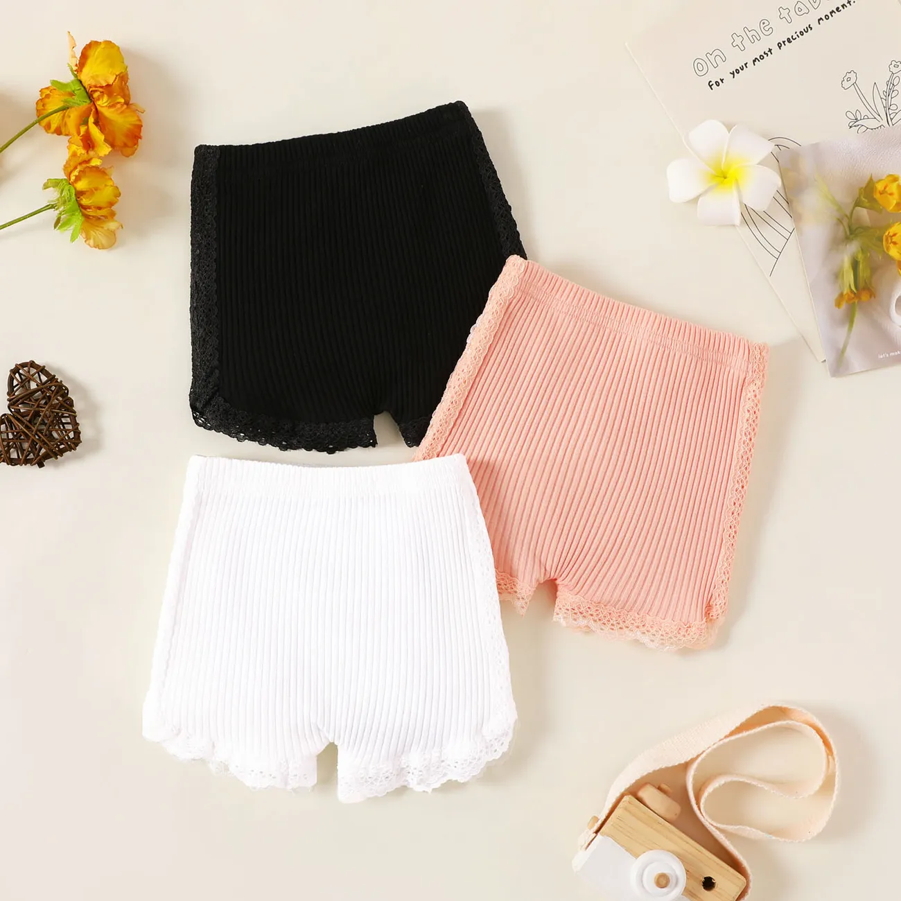 Baby Girl 95% Cotton Ribbed Lace Detail Shorts White big image 1