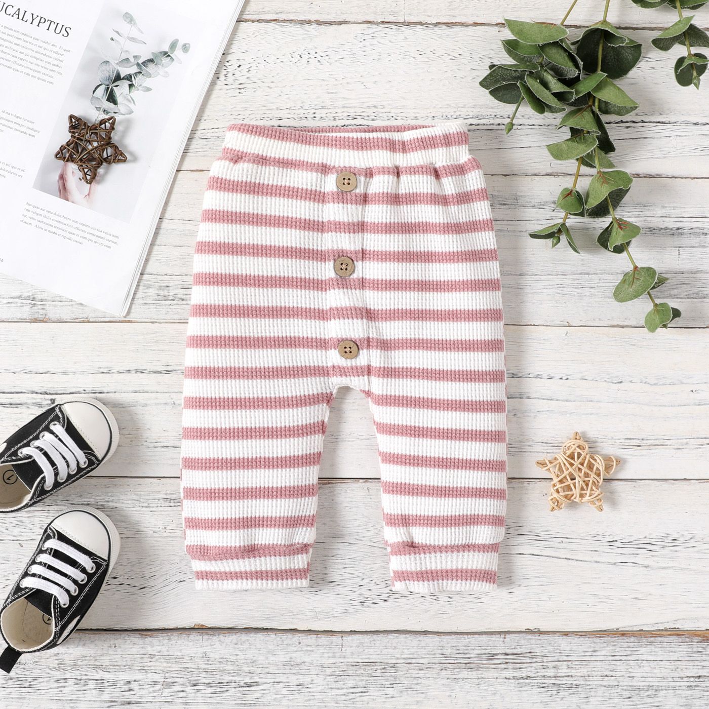 

Baby Girl Button Design Striped Waffle Pants Leggings