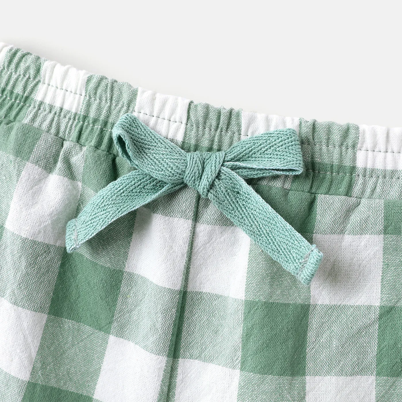 Mother's Day 2pcs Toddler Girl 100% Cotton Ruffled Plaid Shorts and Letter Print Tank Top Set Light Green image 3
