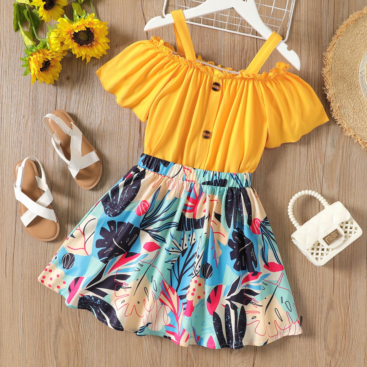 

2Pcs Kid Girl Off-Shoulder Pleated Top & Plant Print Dress Set