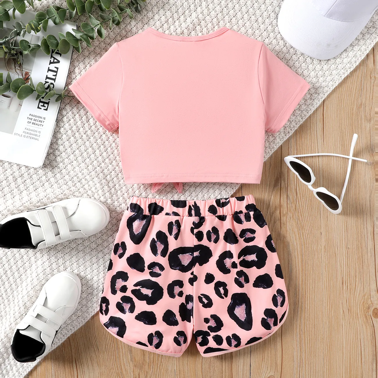 2pcs Kid Girl Letter Print Tie Knot Short-sleeve Tee and Leopard Print Shorts Set Pink big image 1