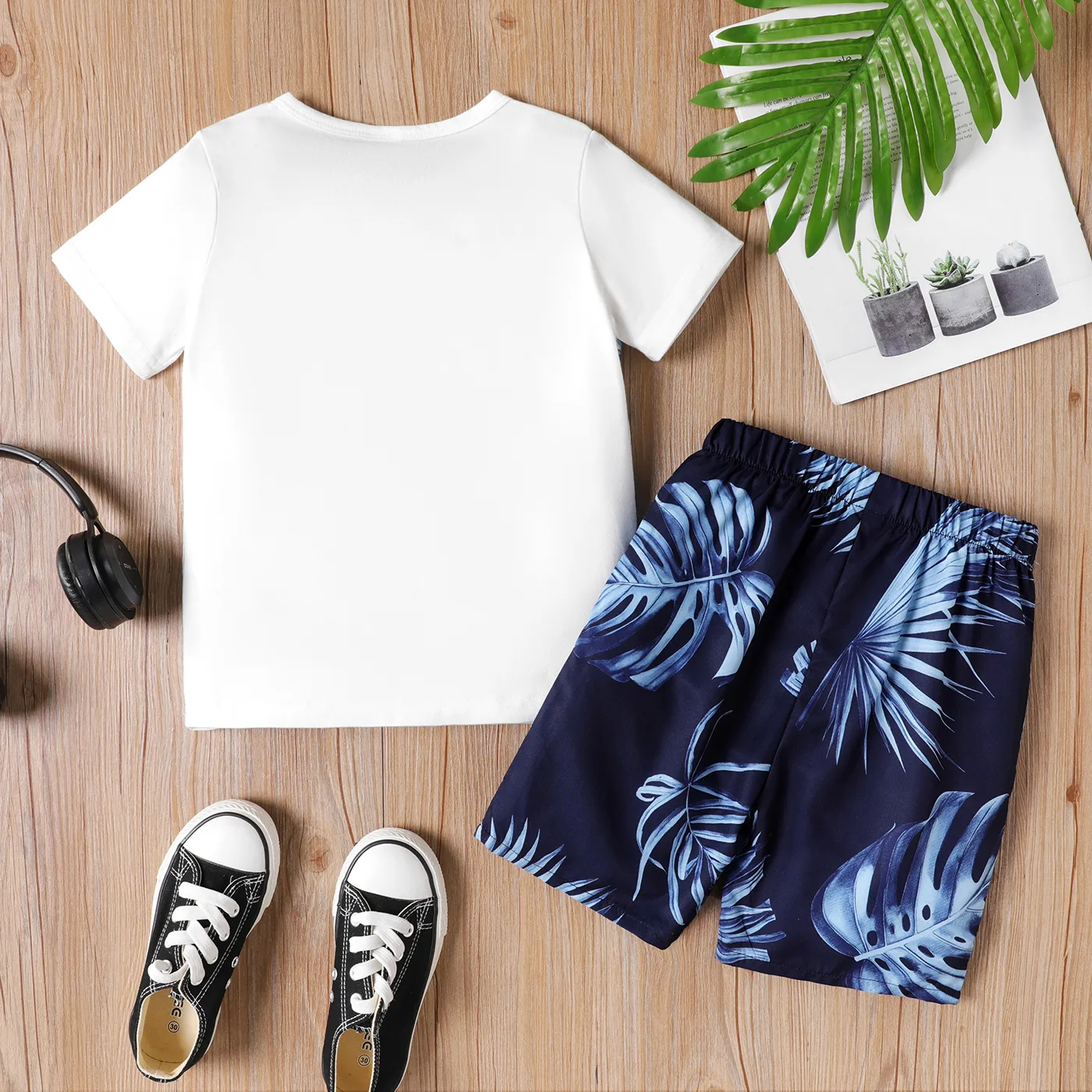 2pcs Kid Boy Floral Print Short-sleeve Tee and Elasticized Shorts Set White image 5