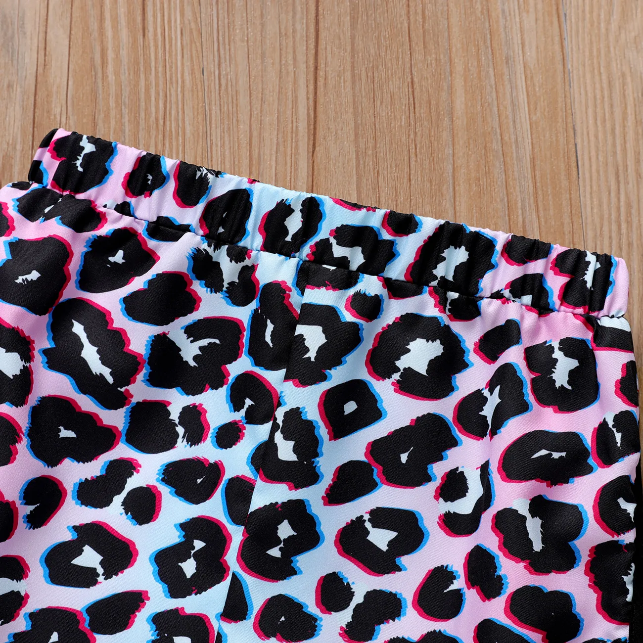 2pcs Kid Girl Figure Print Short-sleeve Tee and Leopard Print Shorts Set Dark Pink big image 1