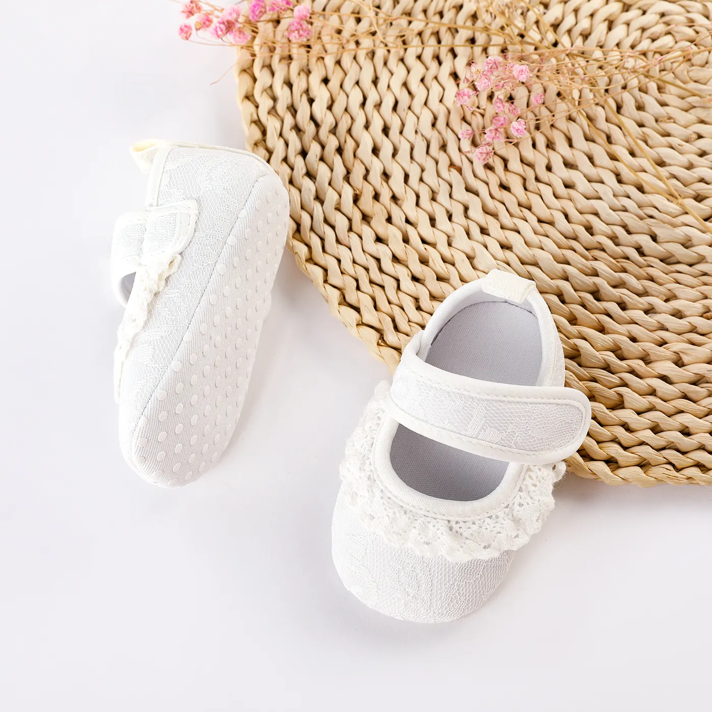 

Baby / Toddler Lace Trim Prewalker Shoes