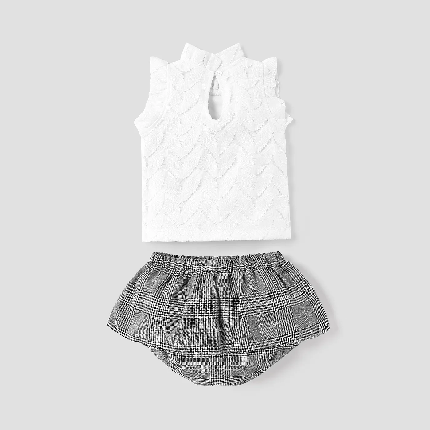 2pcs Baby Girl Ruffle Collar Flutter-sleeve Lace Tee and Plaid Bowknot Design Shorts Set BlackandWhite image 2
