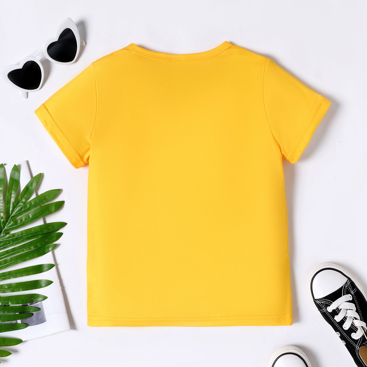 

Kid Boy Face Graphic Print Short-sleeve Tee / Ripped Denim Shorts