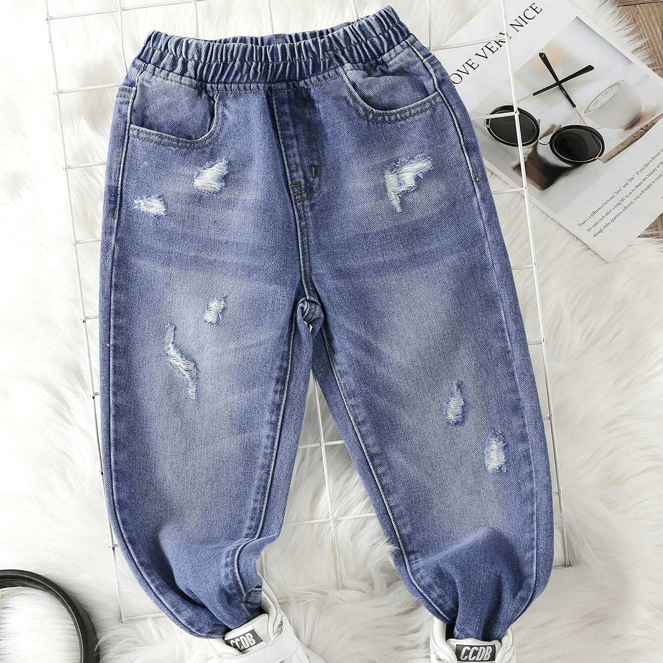 

Kid Boy/Kid Girl Cotton Ripped Denim Elasticized Jeans